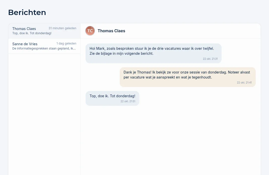 Een gesprek tussen expert en klant in Berichten